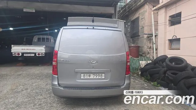 Hyundai Grand Starex