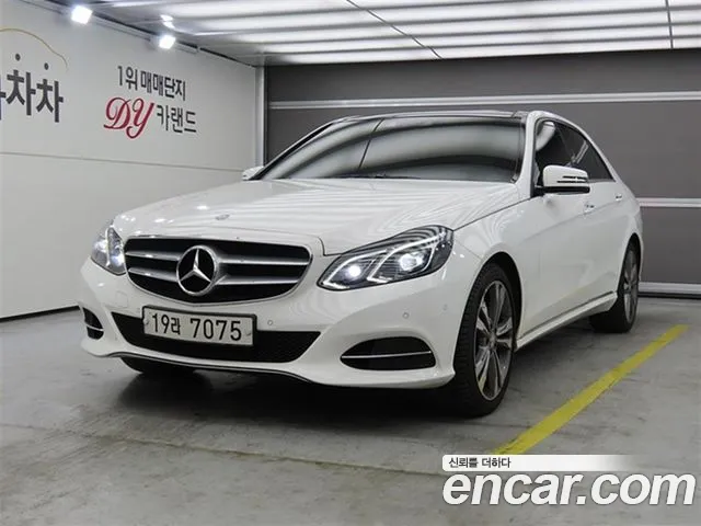 Mercedes-Benz E- W212 E300 4MATIC