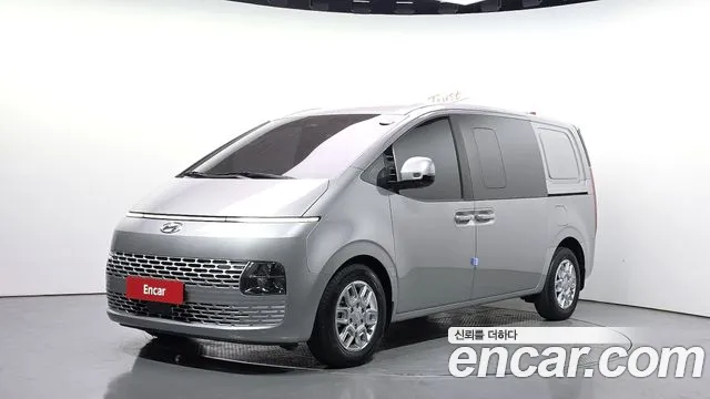 Hyundai Staria 5