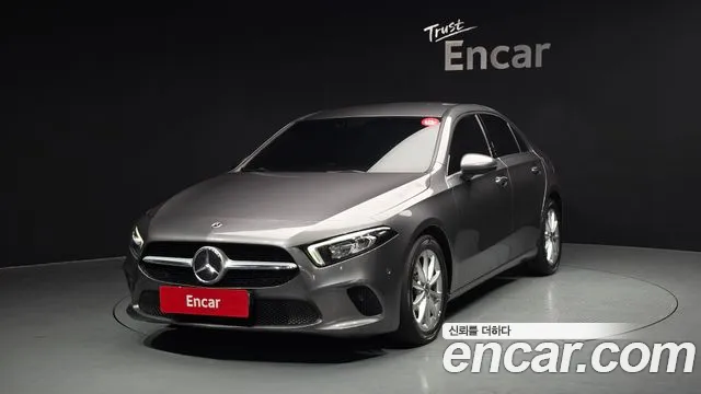 Mercedes-Benz A- W177 A220