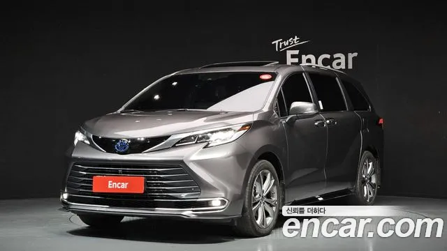 Toyota 4 2.5 Hybrid 2WD