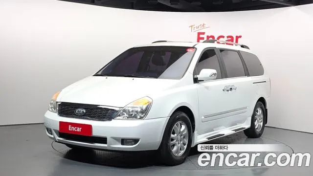 Kia Carnival R Carnival GLX Premium