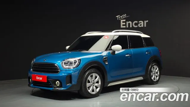 MINI Cooper Countryman 2