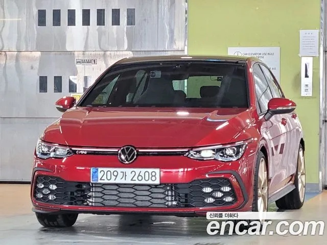 Volkswagen Golf 8 2.0 GTI