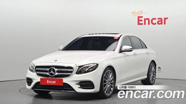 Mercedes-Benz E- W213 E300 4MATIC AMG Line