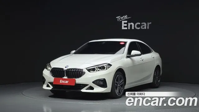 BMW 2 (F44) 220i