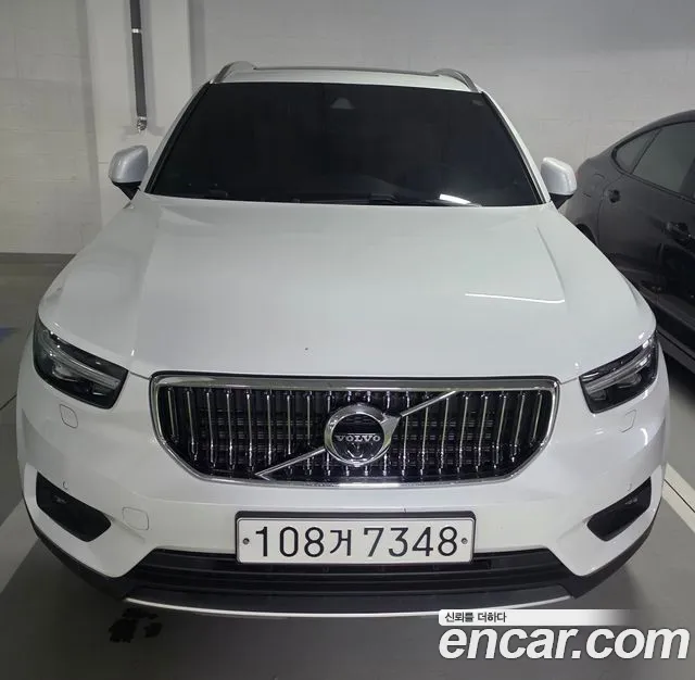Volvo XC40 T4