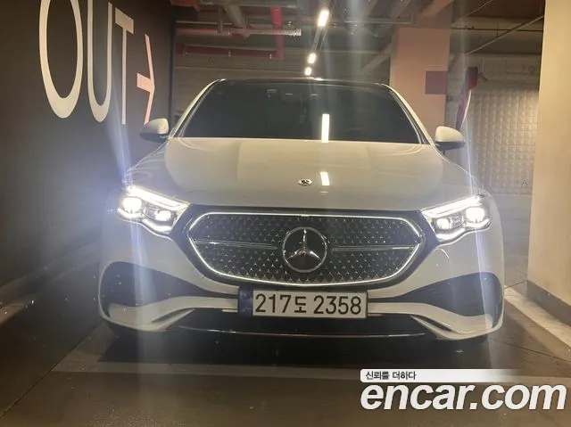 Mercedes-Benz E- W214 E300 4MATIC AMG Line