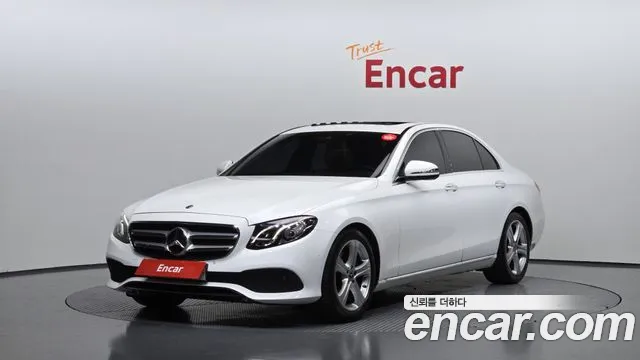 Mercedes-Benz E- W213 E200