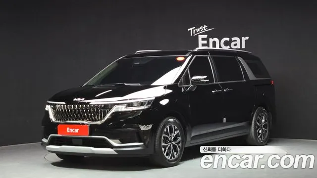 Kia Carnival 4 Gasoline 9 Prestige