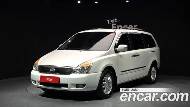 Kia Carnival R Carnival GLX Premium
