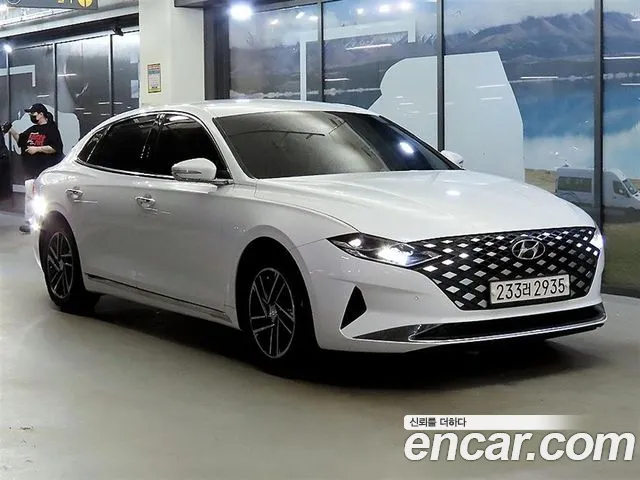 Hyundai The New Grandeur IG 3.0 LPi Premium