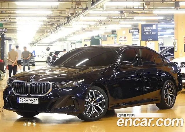 BMW 5 (G60) 520i M