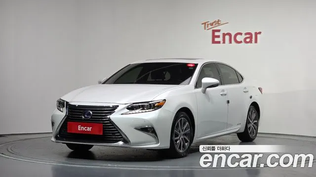 Lexus ES300h + XV60