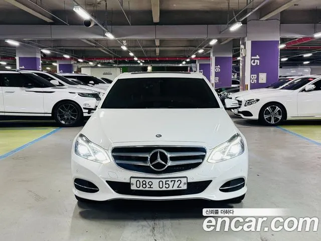 Mercedes-Benz E- W212 E220