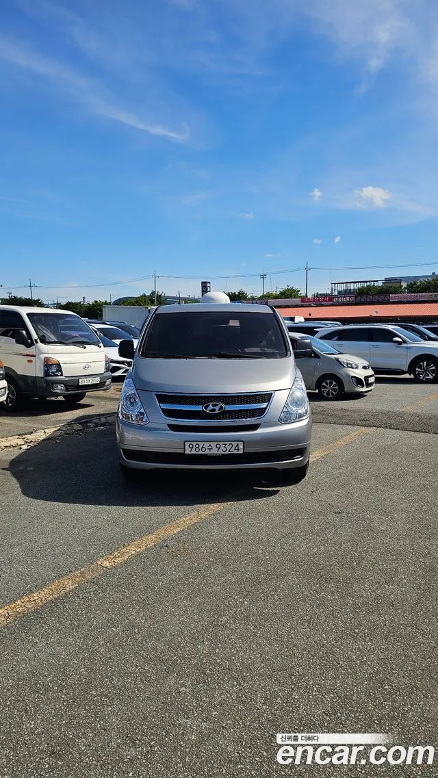 Hyundai Grand Starex