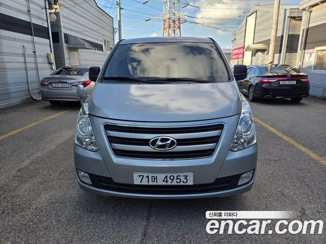Hyundai Grand Starex