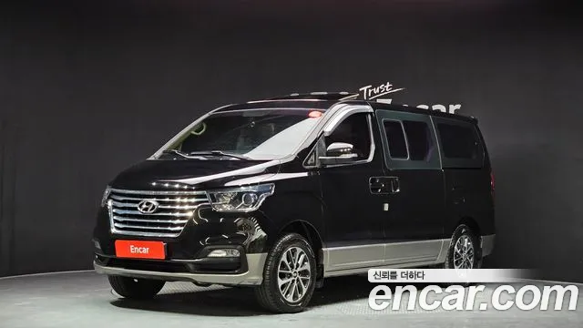 Hyundai The New Grand Starex 4WD 9 Exclusive