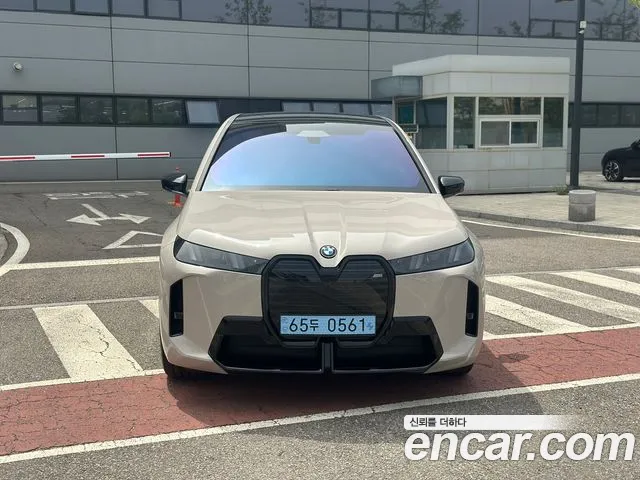 BMW iX xDrive M70