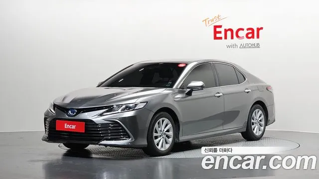 Toyota Camry (XV70) 2.5 LE Hybrid