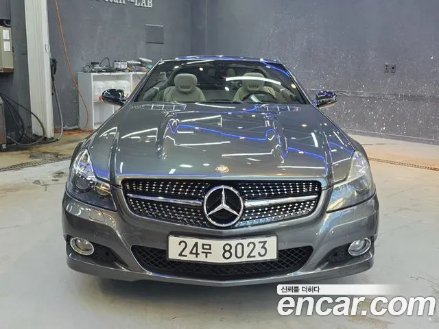 Mercedes-Benz SL- SL550 R230