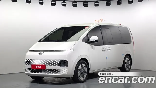 Hyundai Staria L3.5 9
