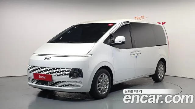 Hyundai Staria 3