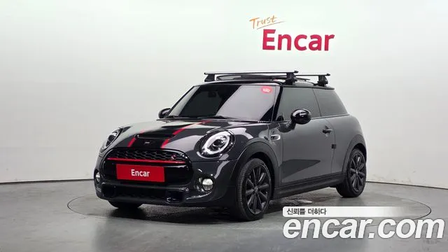 MINI Cooper S Base 3