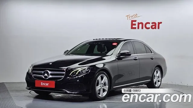 Mercedes-Benz E- W213 E200