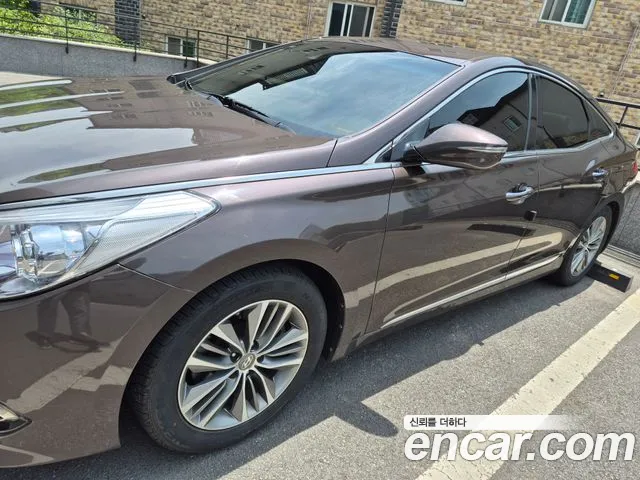 Hyundai Grandeur HG HG240