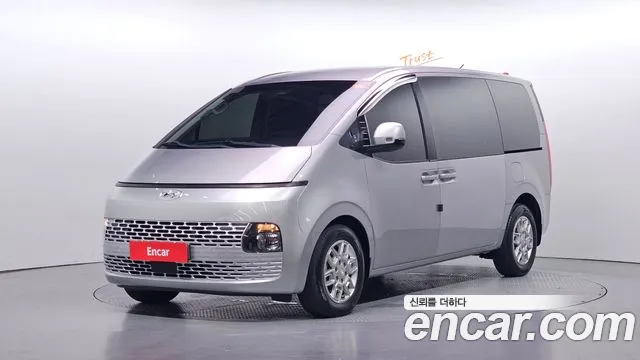 Hyundai Staria 3