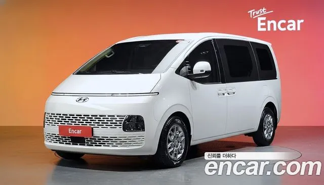 Hyundai Staria 3