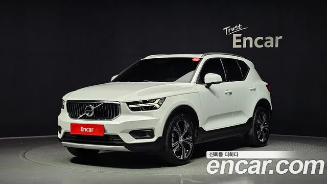 Volvo XC40 T4