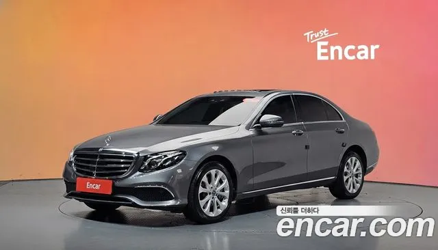 Mercedes-Benz E- W213 E300 4MATIC Exclusive