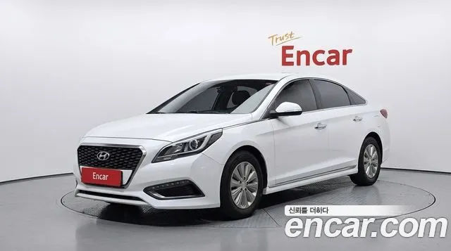 Hyundai LF Sonata Hybrid 2.0 HEV