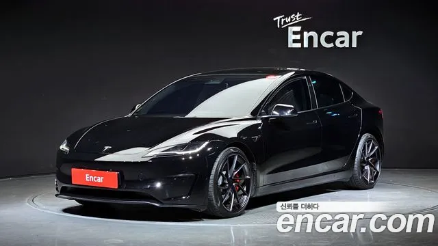 Tesla 3 AWD