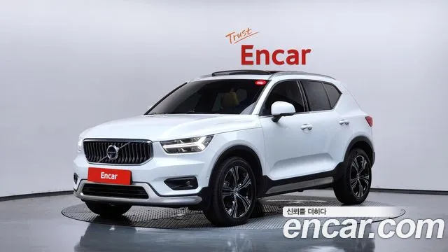 Volvo XC40 B4