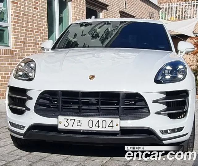Porsche Macan 3.6 Turbo 95B