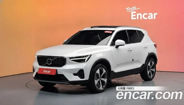 Volvo XC40 B4
