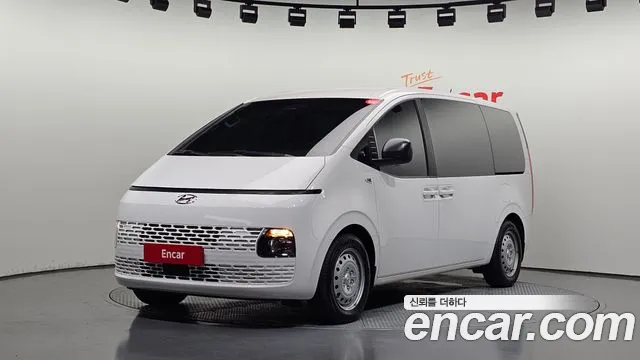 Hyundai Staria 11