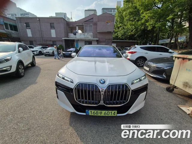 BMW 7 (G70) 740i xDrive M