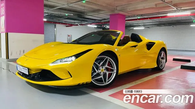 Ferrari F8 3.9 V8