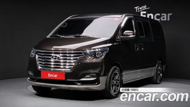 Hyundai The New Grand Starex 9 Exclusive
