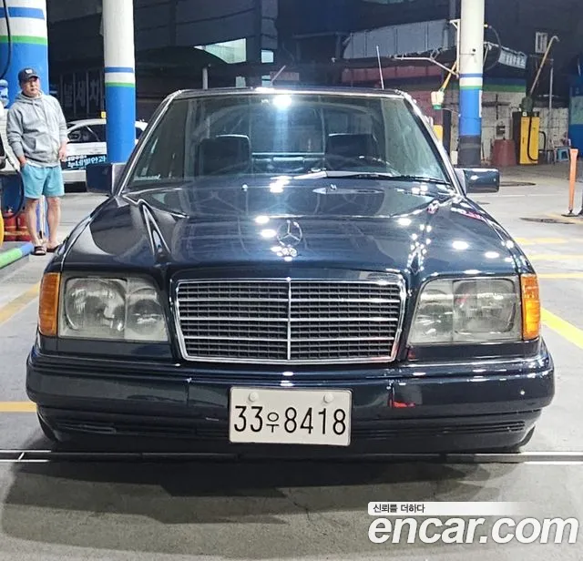 Mercedes-Benz E- W124 E220