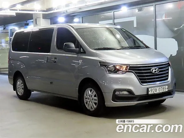 Hyundai The New Grand Starex 5