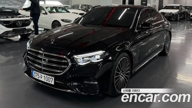 Mercedes-Benz E- W214 E450 4MATIC Exclusive