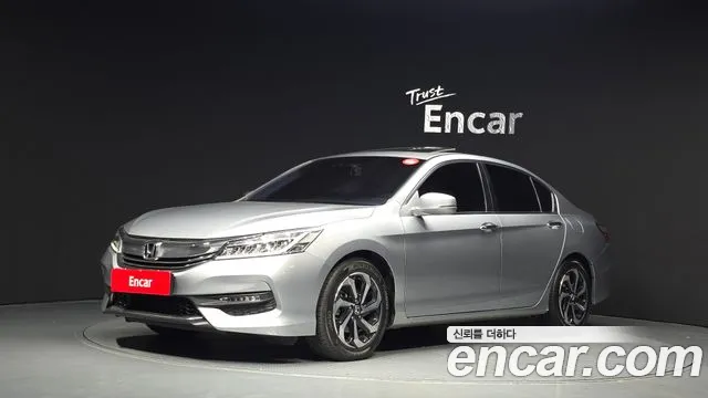 Honda Accord 2.4 9
