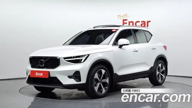 Volvo XC40 B4