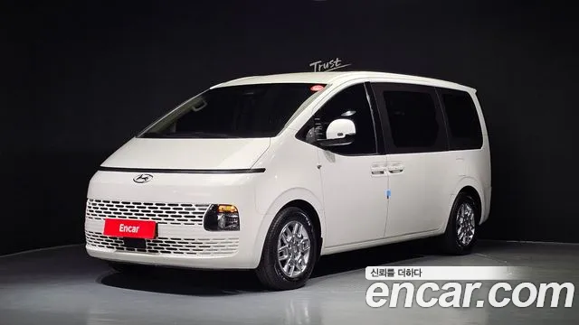 Hyundai Staria 11