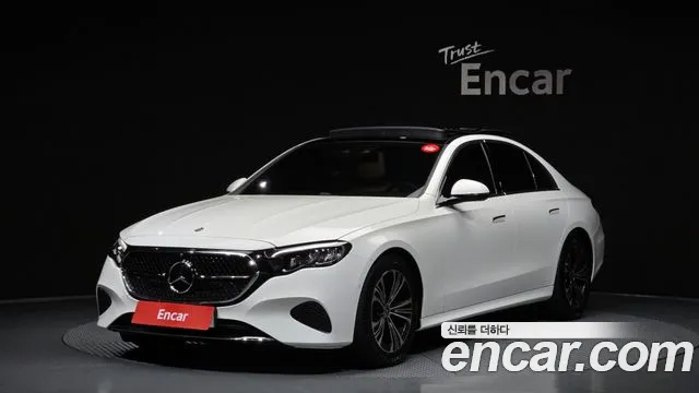 Mercedes-Benz E- W214 E200